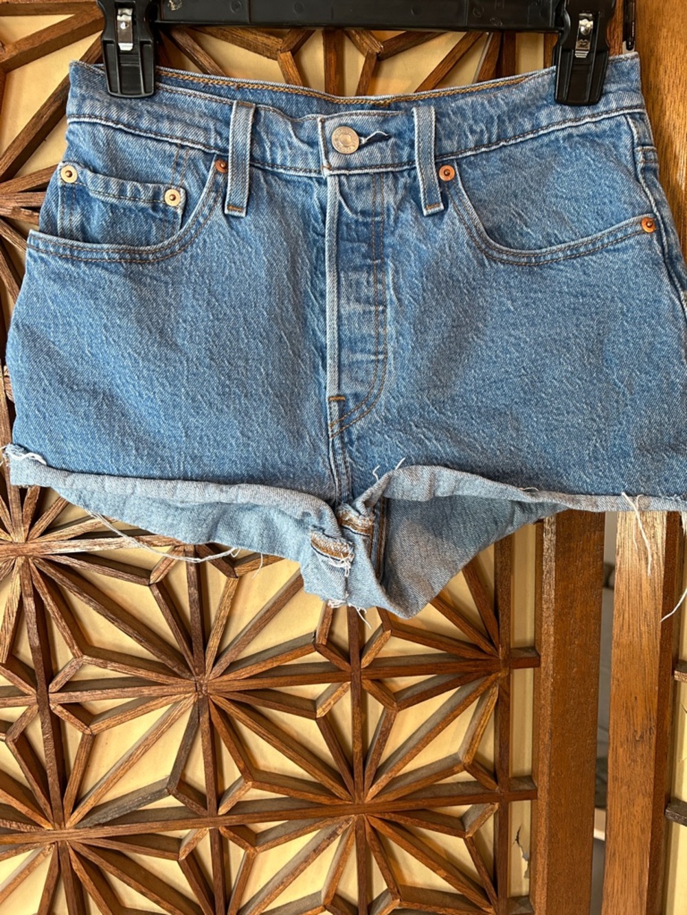 Levi's 501 button fly Light Blue Denim Jean Cutoff Shorts size 27 - Picture 3 of 5
